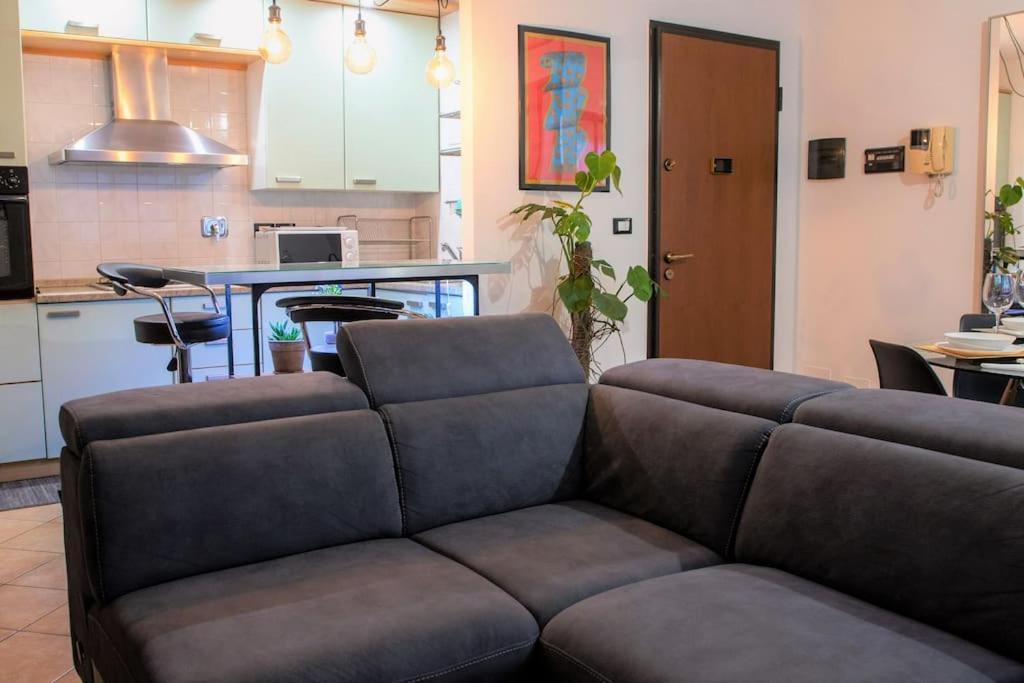 Casa Spezia - Metro Vicina, Wi-Fi Rapido & Netflix Apartamento Turim Exterior foto